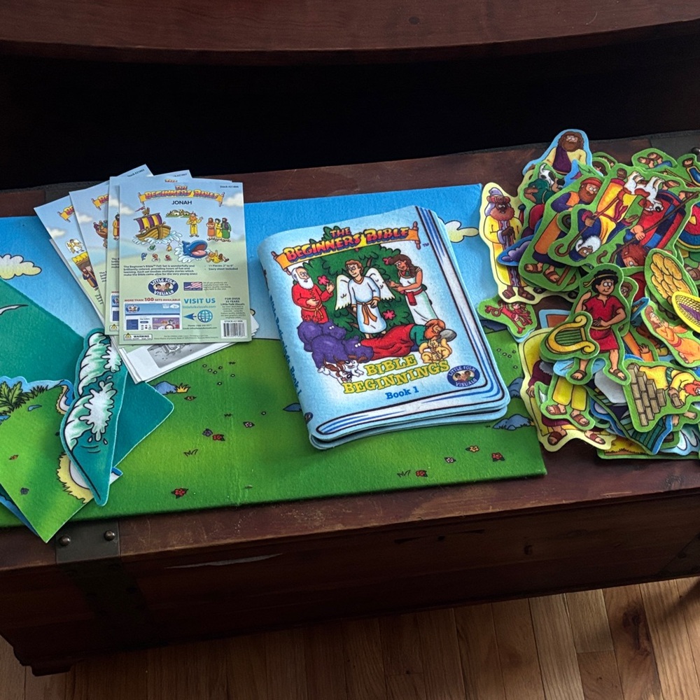 Large set of Bible felts with book and board